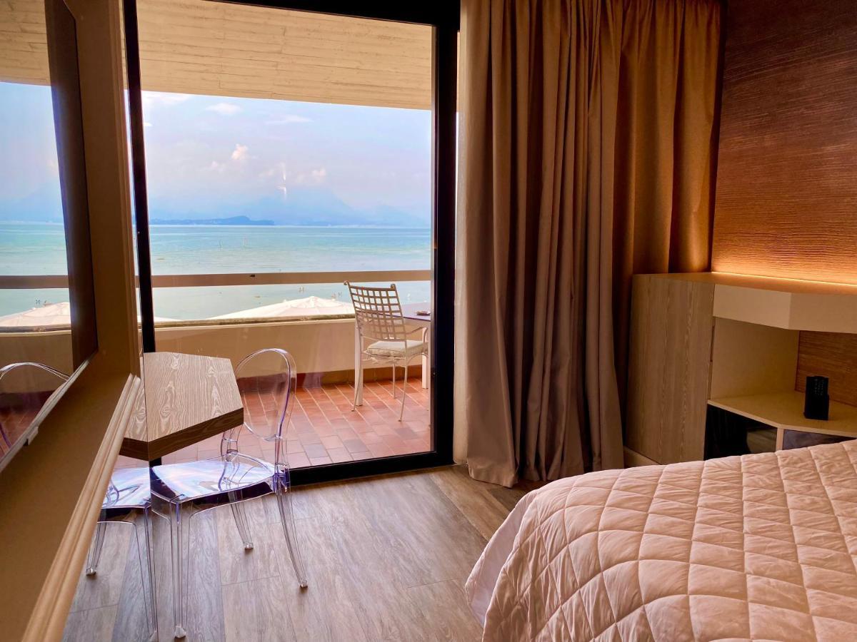 Hotel Aquila D'Oro Desenzano Desenzano del Garda Exteriér fotografie