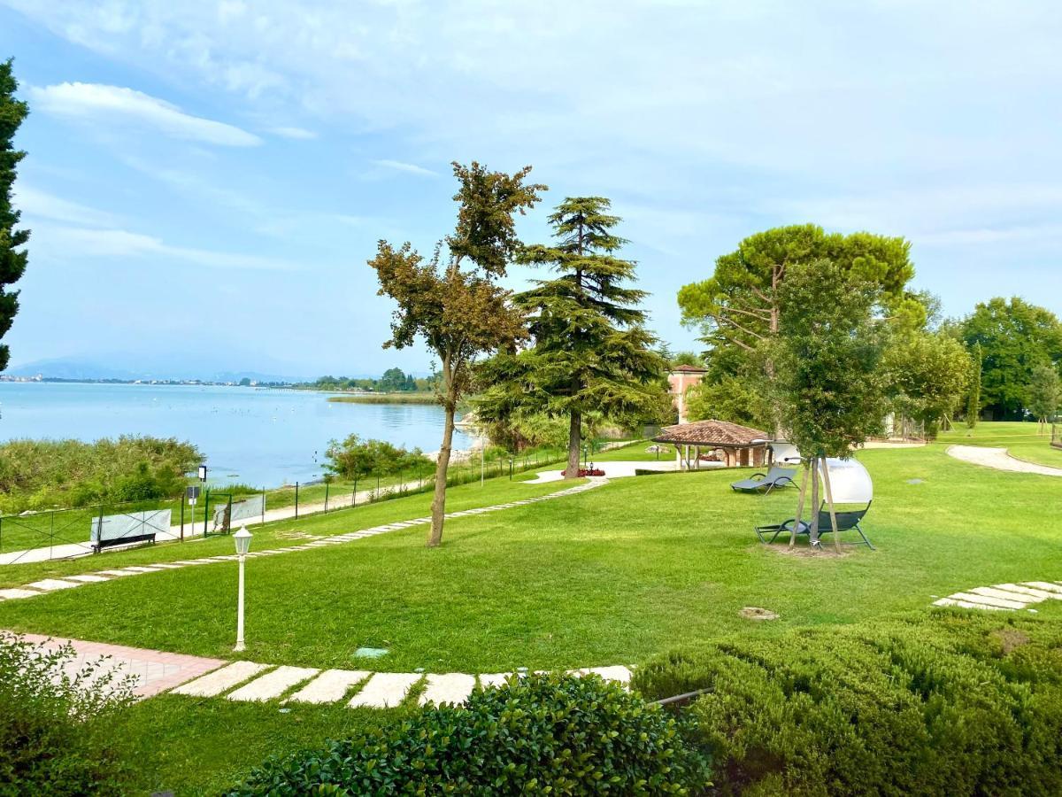 Hotel Aquila D'Oro Desenzano Desenzano del Garda Exteriér fotografie