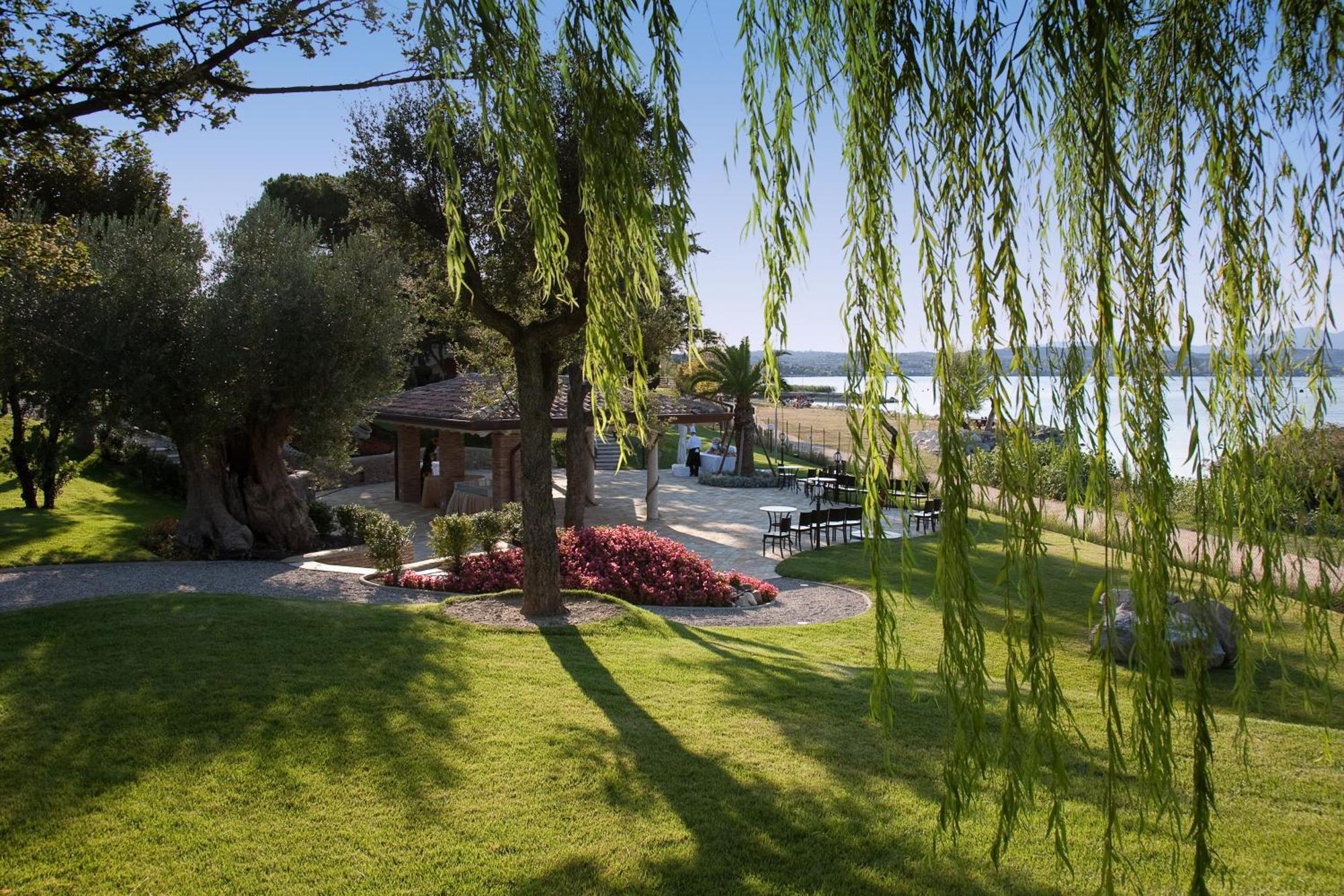 Hotel Aquila D'Oro Desenzano Desenzano del Garda Exteriér fotografie