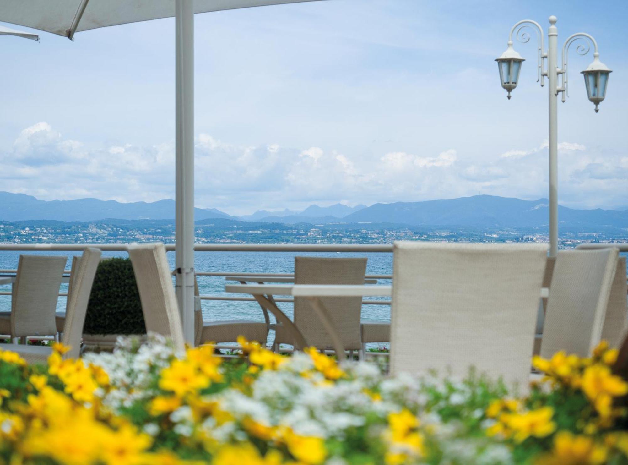 Hotel Aquila D'Oro Desenzano Desenzano del Garda Exteriér fotografie