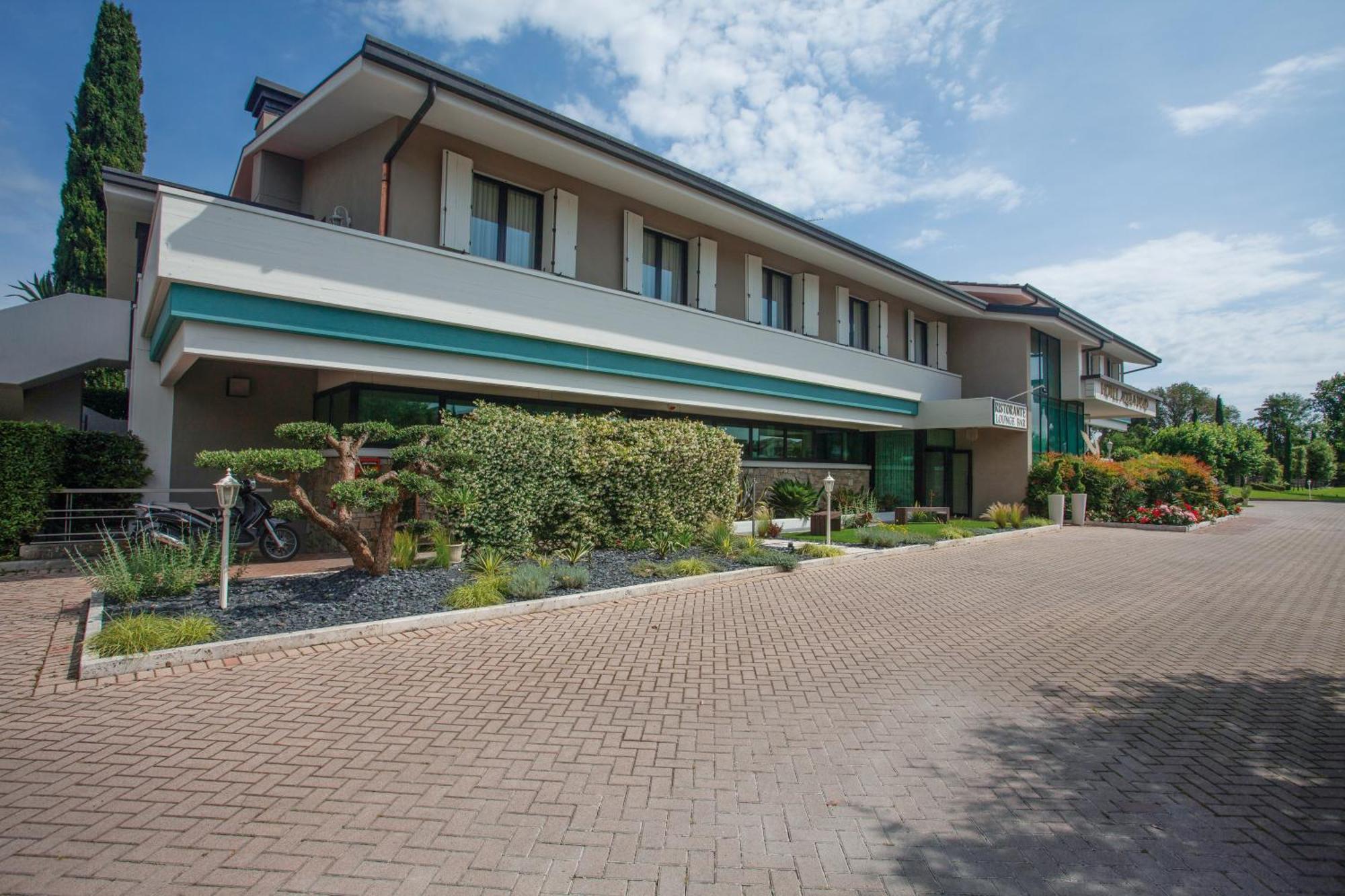 Hotel Aquila D'Oro Desenzano Desenzano del Garda Exteriér fotografie