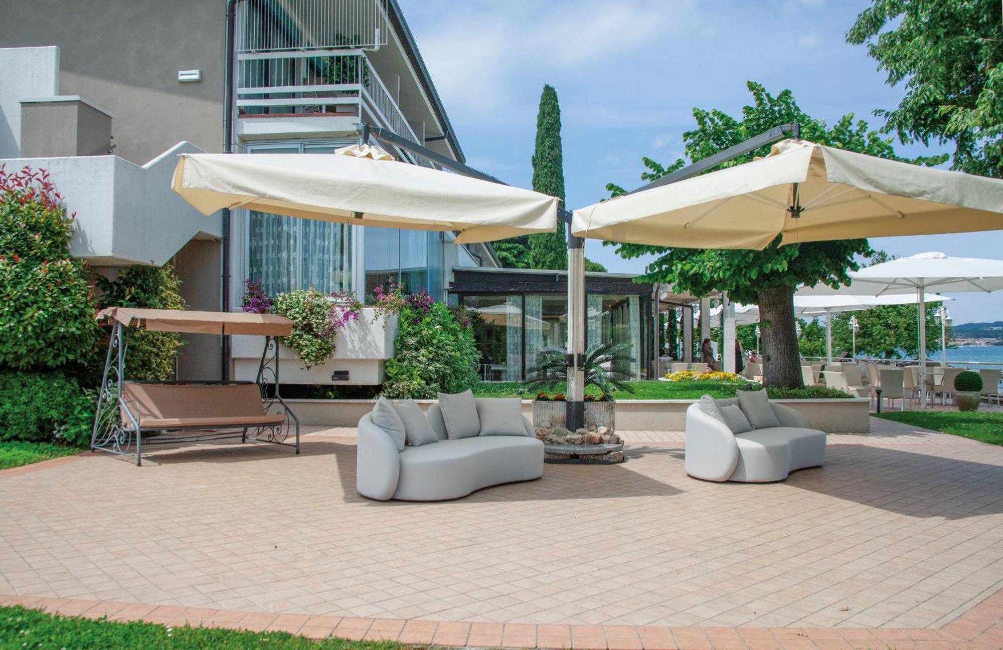 Hotel Aquila D'Oro Desenzano Desenzano del Garda Exteriér fotografie