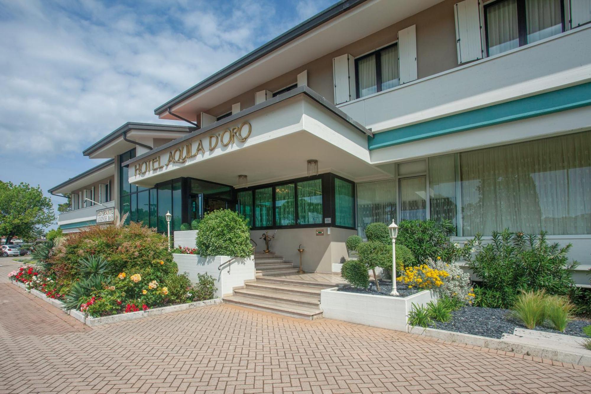 Hotel Aquila D'Oro Desenzano Desenzano del Garda Exteriér fotografie
