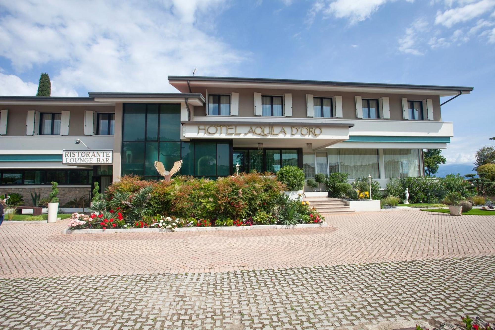 Hotel Aquila D'Oro Desenzano Desenzano del Garda Exteriér fotografie